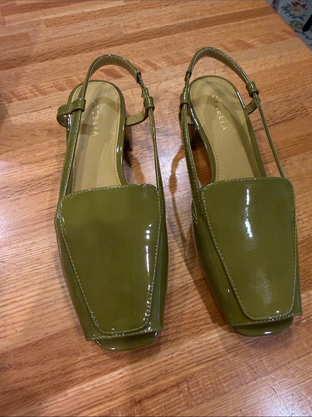 CECELIA NEW YORK Olive Patent Slingback Flats